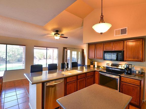 4th image of 2782 W Calle De Dalias