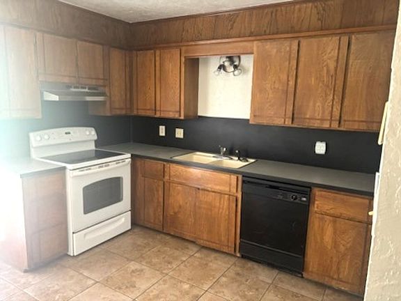 4th image of 2903 NE Tortoise Dr APT B