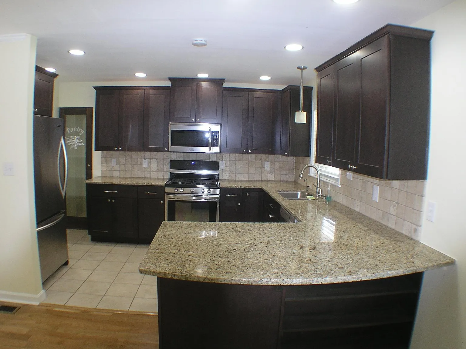 3 bed, 1540 sqft, $2,550 — Photo 3