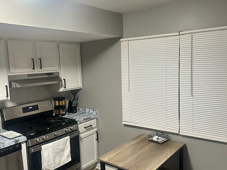 10330 S Ridgeland Ave #108 — Photo 4
