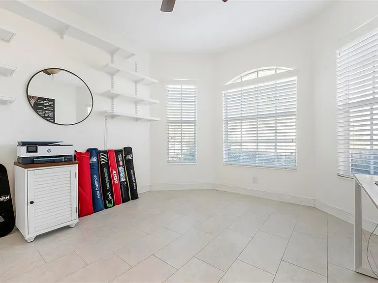 404 Golden Harbour Trl — Photo 36
