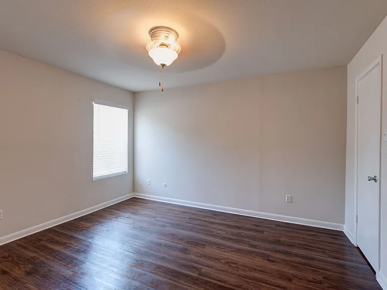Meyerland Court Apartments — Photo 20