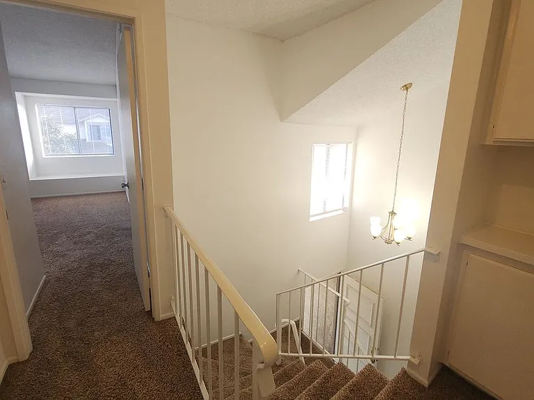 323 Blackfoot Ln — Photo 11