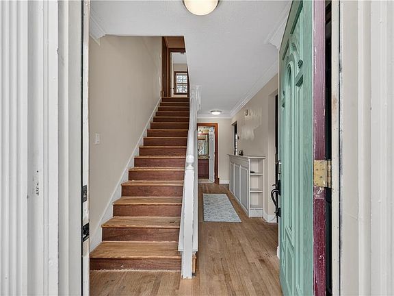 4th image of 2878 Cardinal Trce