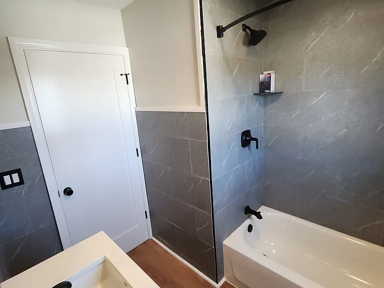 36 Liberty Ave — Photo 19