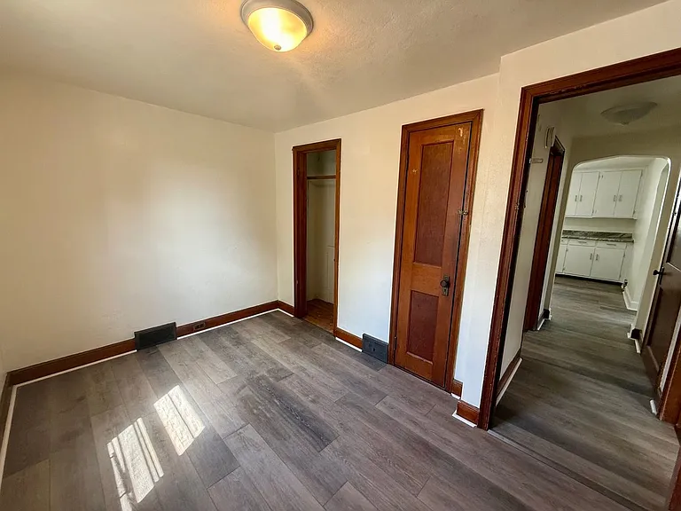 1314 W Thomas St — Photo 9