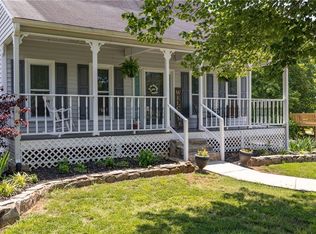 3080 Gladewater Ct, Pfafftown, NC 27040