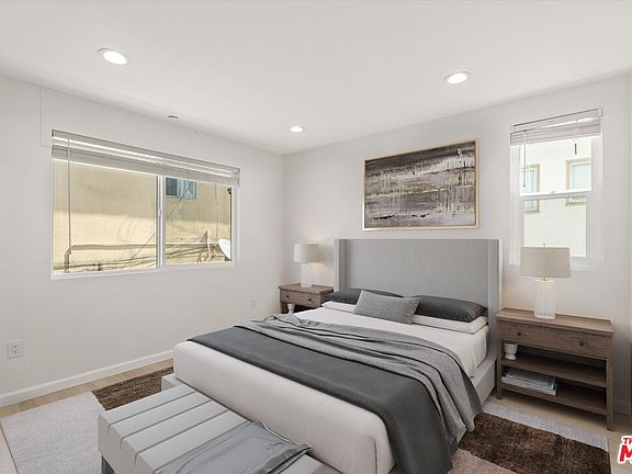 3rd image of 1409 N Hobart Blvd #104