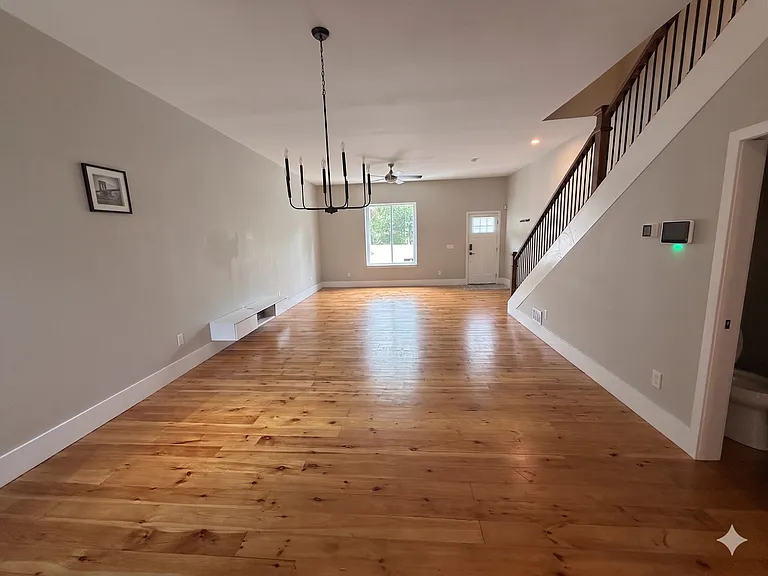 1811 Sidney St — Photo 6