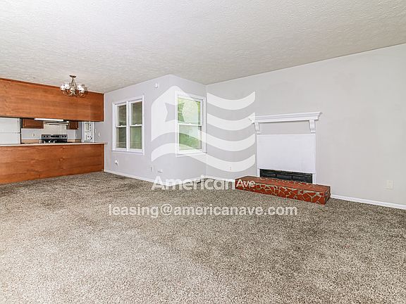 53539_002_living_room_3.jpg