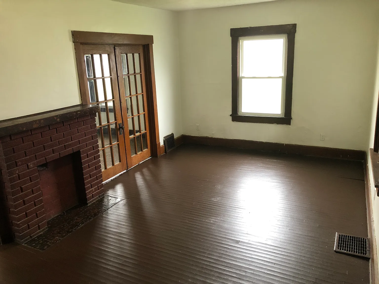 4 bed, 1576 sqft, $1,200 — Photo 2