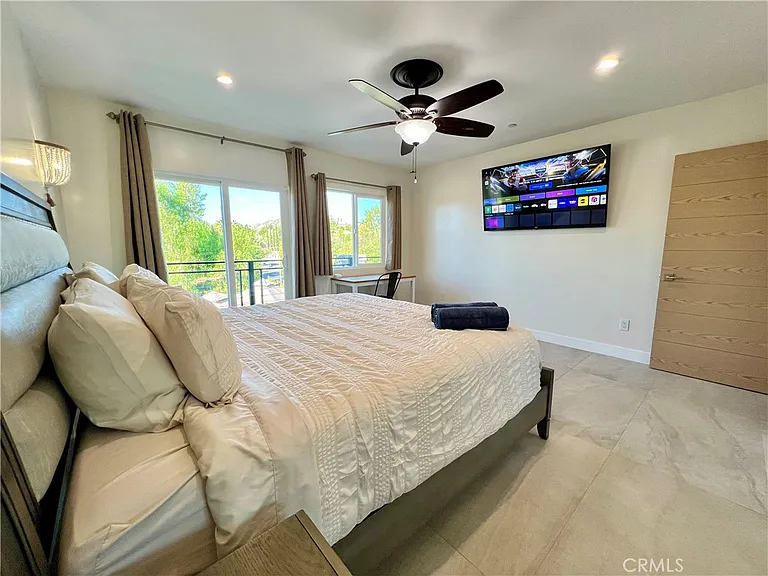 23447 Balmoral Ln #G — Photo 12