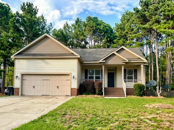 31 Maple Leaf Ct, Lillington, NC 27546