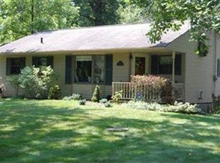 7710 Brookside Dr, Olmsted Falls, OH