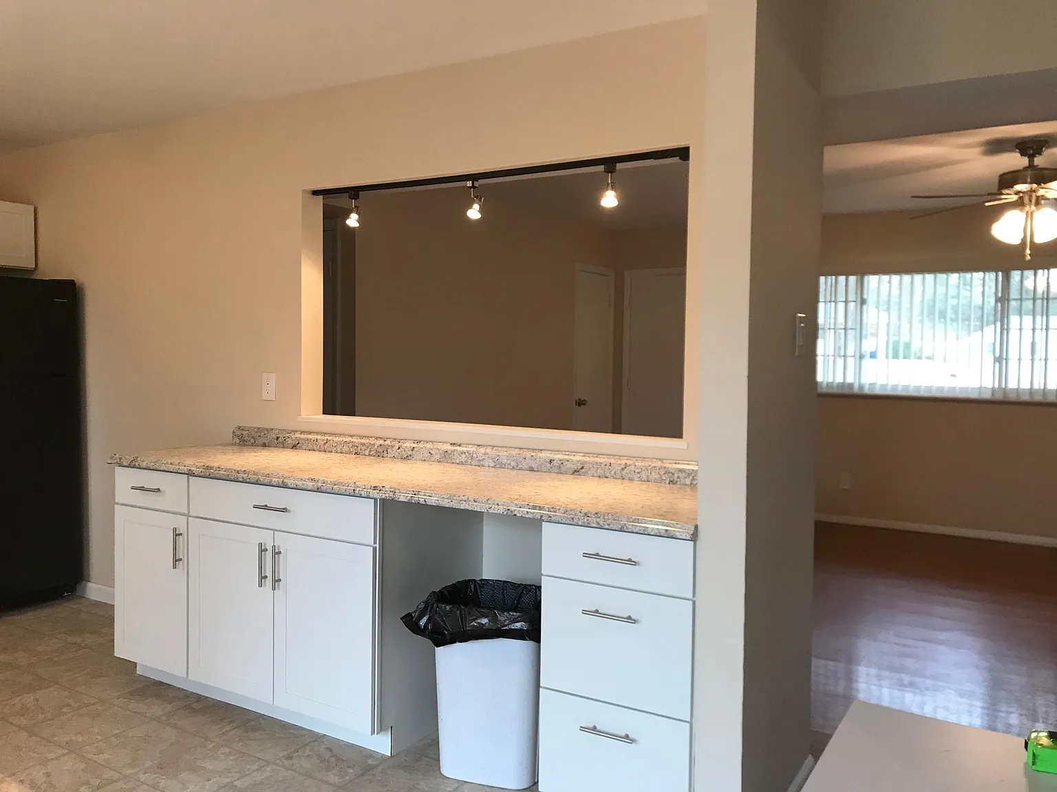 3 bed, 1248 sqft, $2,000 — Photo 3