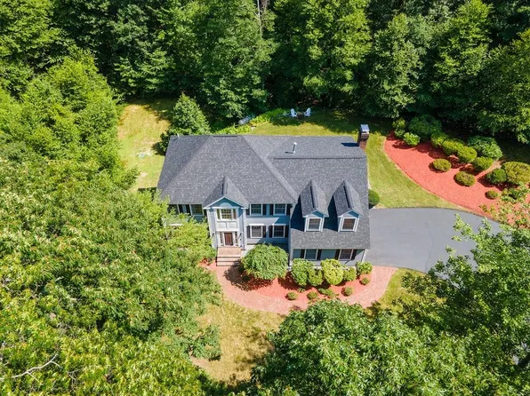 29 Hunters Road, Bedford, NH 03110