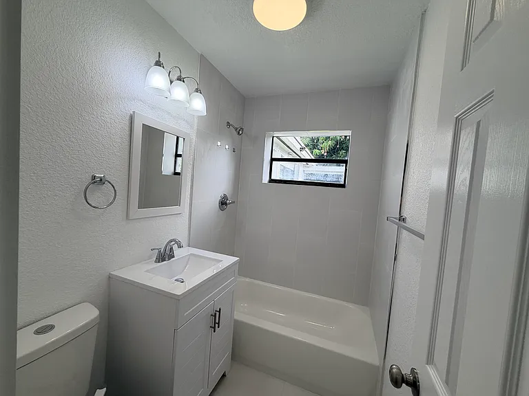 827 Franklin Rd — Photo 10