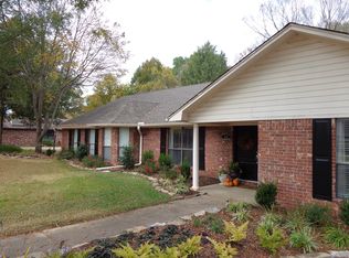 22 Shady Valley Dr, Conway, AR 72034