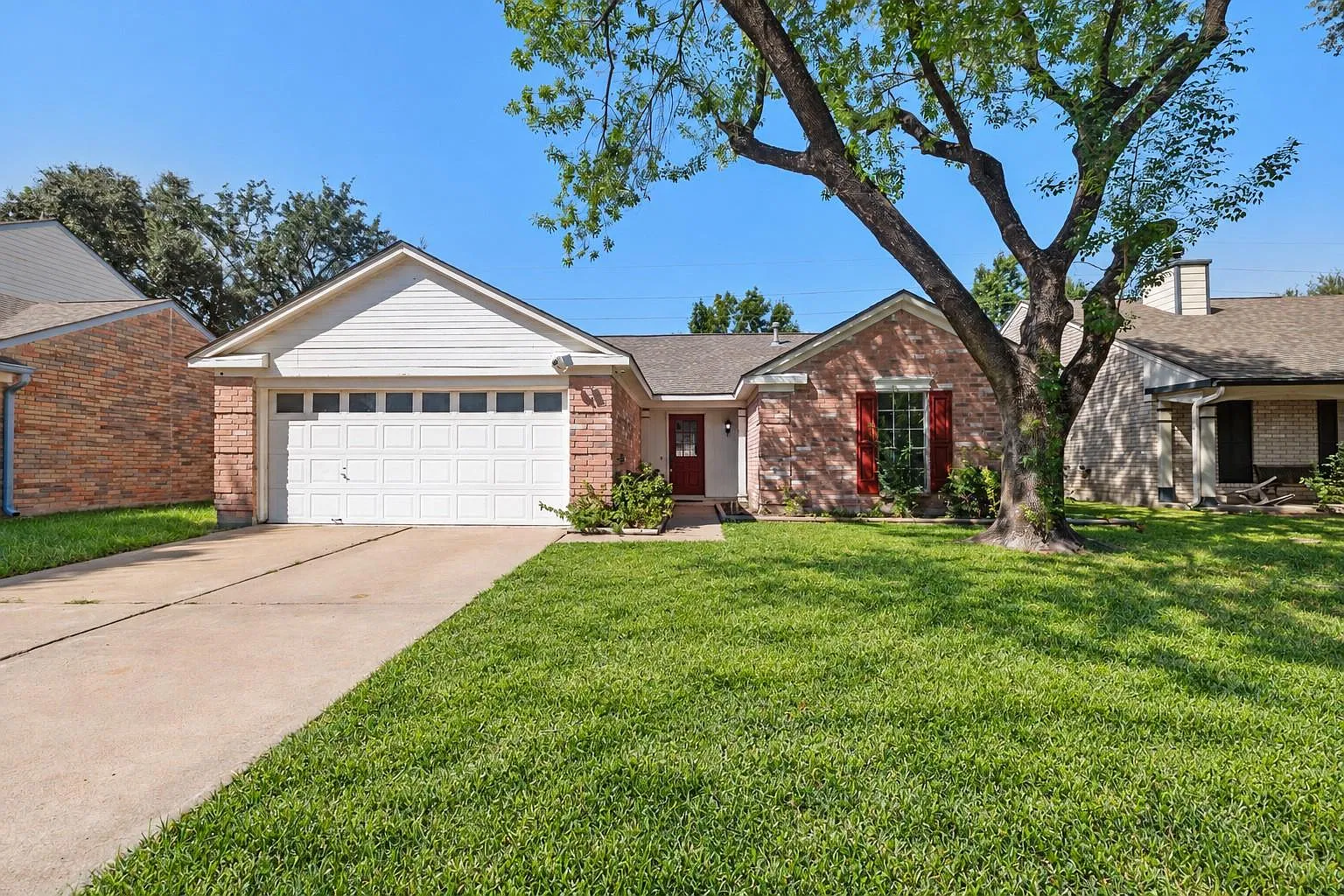 3 bed, 2.0 bath, 1292 sqft, $1,750 — Photo 3