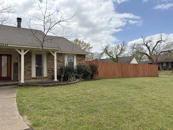 2nd image of 2841 Edinburg Ln