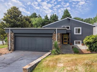 4001 Woodfox Dr, Charlotte, NC 28277