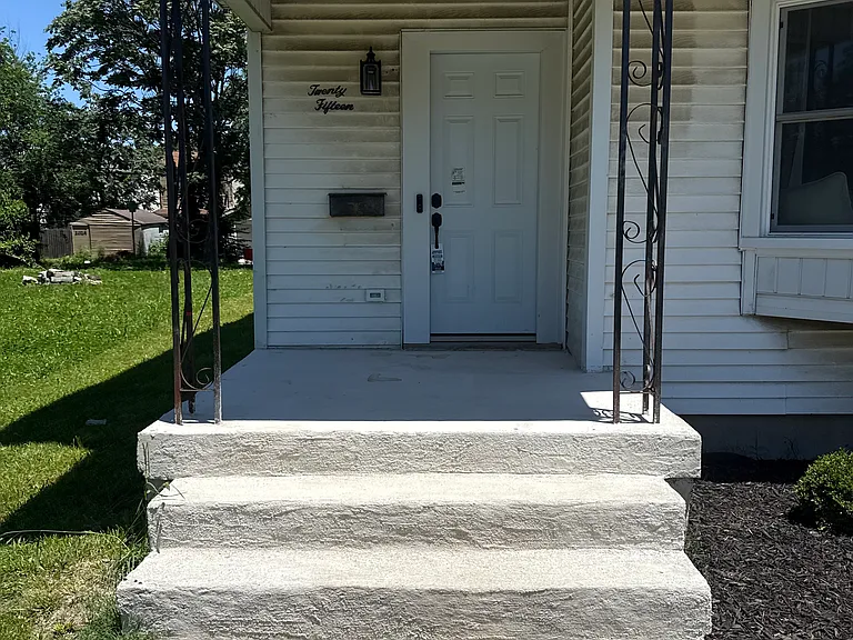 2015 Bank St #1F — Photo 9