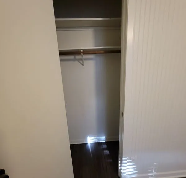 4207 Woodcrest Dr — Photo 2