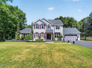 10 Victorian Drive, Poestenkill, NY 12140