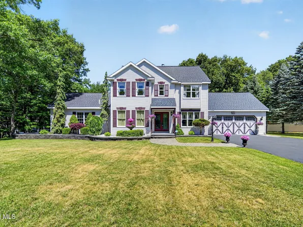 10 Victorian Drive, Poestenkill, NY 12140