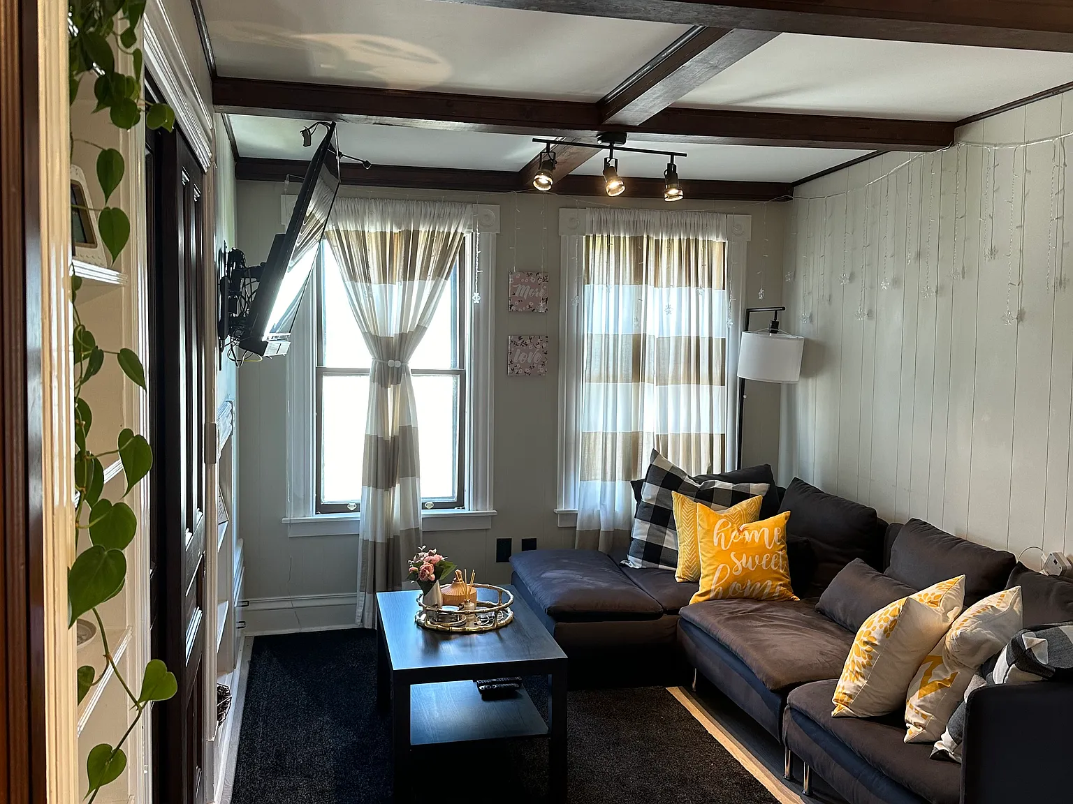 2 bed, $2,400 — Photo 2