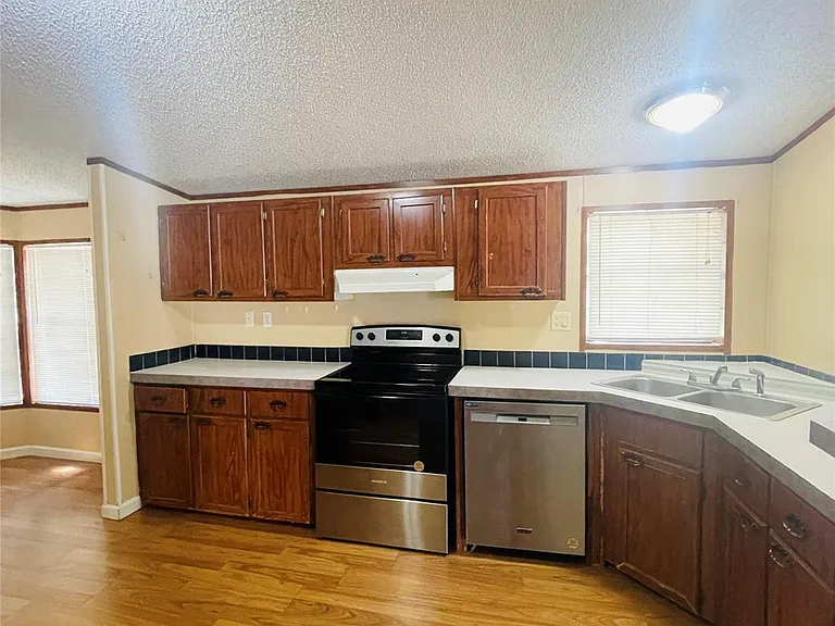 16870 Old Highway 105 E — Photo 3