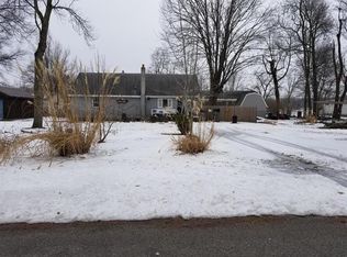 70151 Sheridan Dr, Edwardsburg, MI 49112