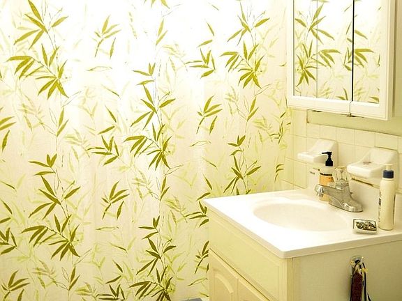 5th image of 2802 Crescent St #2D