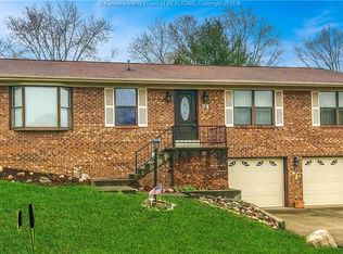 34 Michael St, Scott Depot, WV 25560