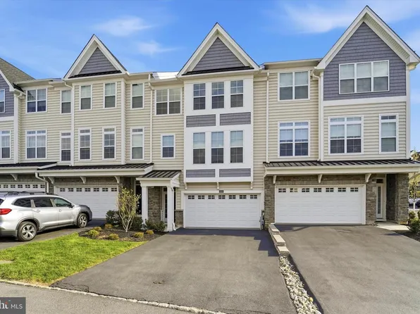 2030 Julia Dr, Conshohocken, PA 19428