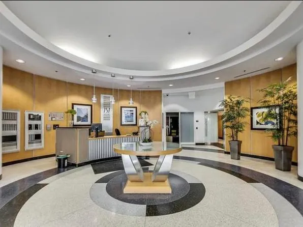 757 N Orleans St, Chicago, IL