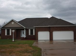 15456 Karigan, Johnston City, IL 62951