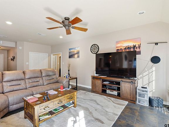 4th image of 2301 McDonald Rd