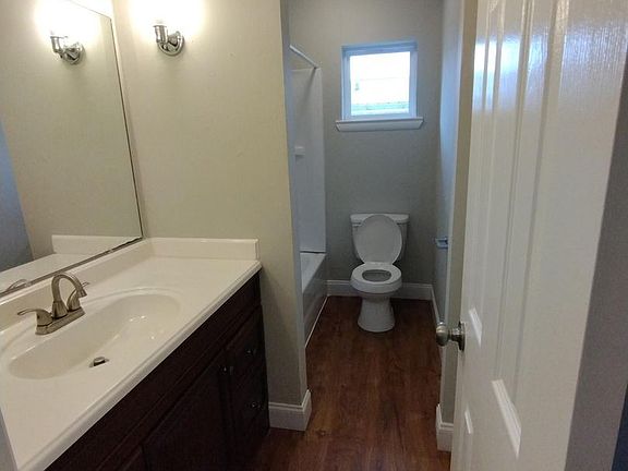 5th image of 5904 Graston Ave #A