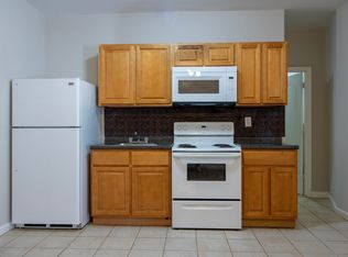 1526 W Grange Ave #1MIDDLE, Philadelphia, PA 19141
