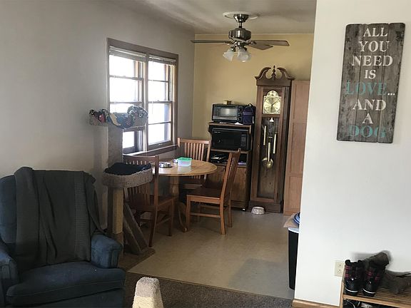 Living Room / Kitchen