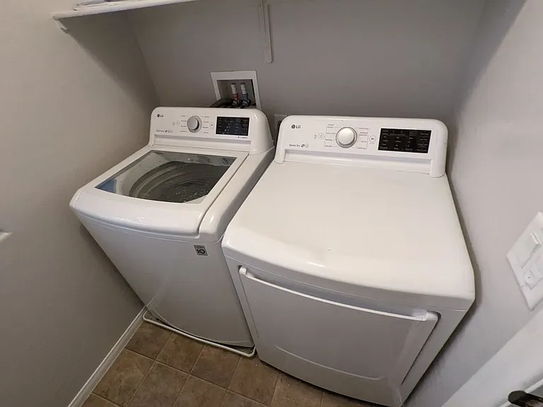 7760 Floral Fabric Ct — Photo 42