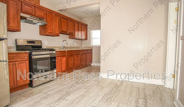 7320 Dale Rd #MAIN HOUSE — Photo 11