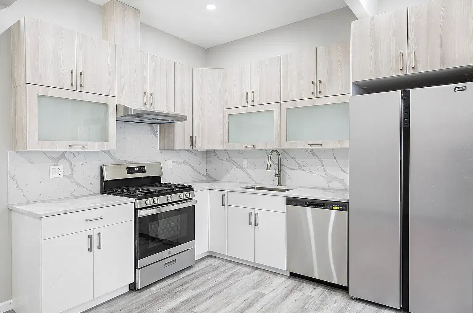 1276 Hancock Street — Photo 2
