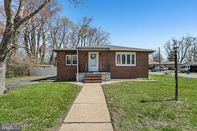 36 Browning Ave — Photo 23