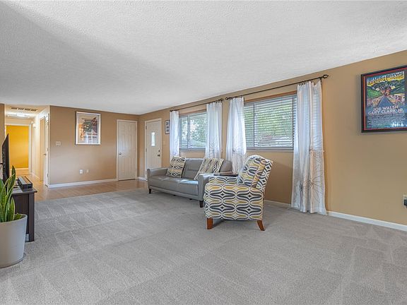 5th image of 9398 Shawhan Dr