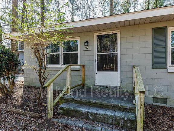 4th image of 717 Woodland Rd