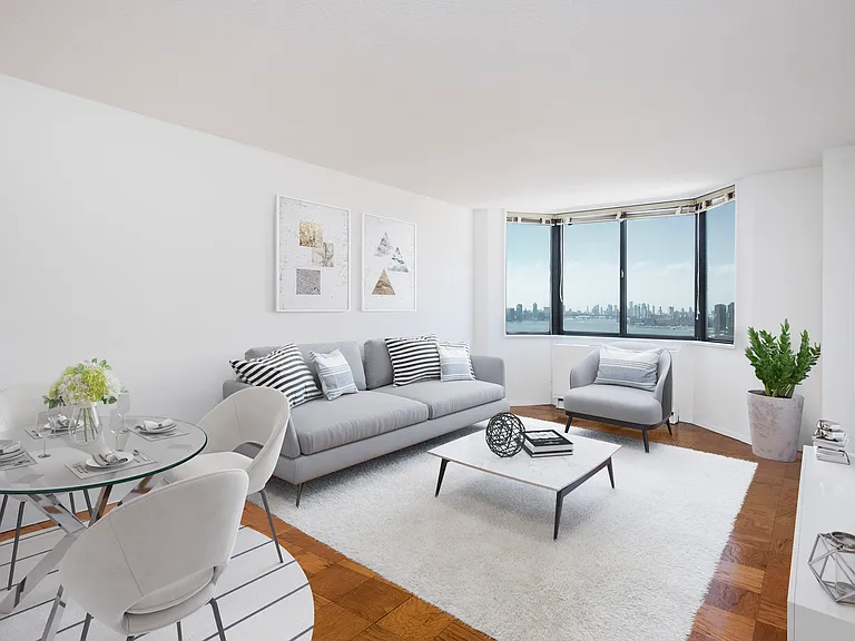 429 E 52nd St #4J — Photo 3