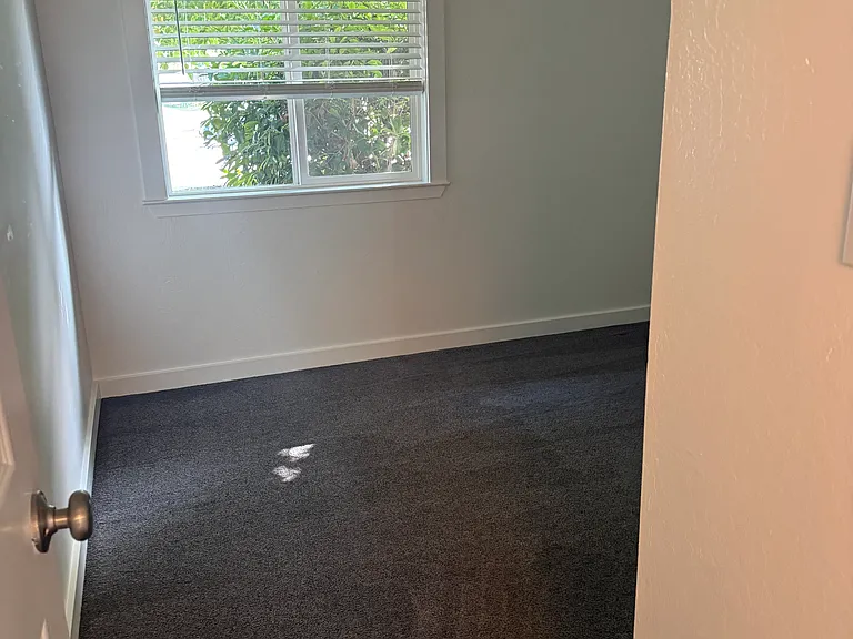 681 S Orchard Ave — Photo 10