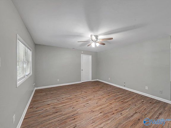3rd image of 8264 Carpenter Ln